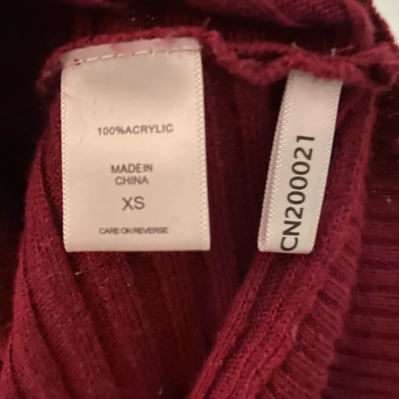 Women's Burgundy Sweater - Picture 5 of 6